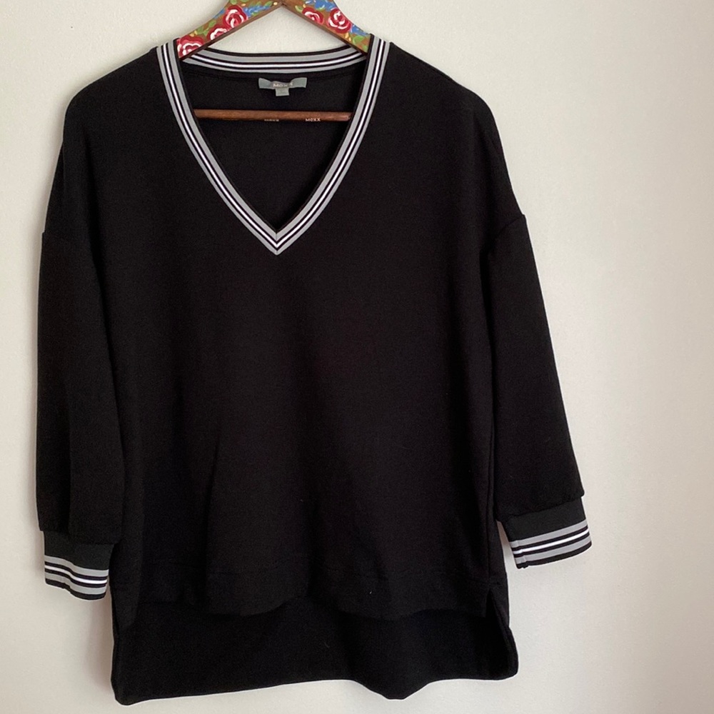 Mexx black top size medium. NWOT😊